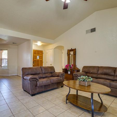 Convenient Las Cruces Home With Patio And Grill! Exterior photo