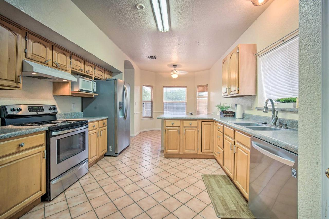 Convenient Las Cruces Home With Patio And Grill! Exterior photo