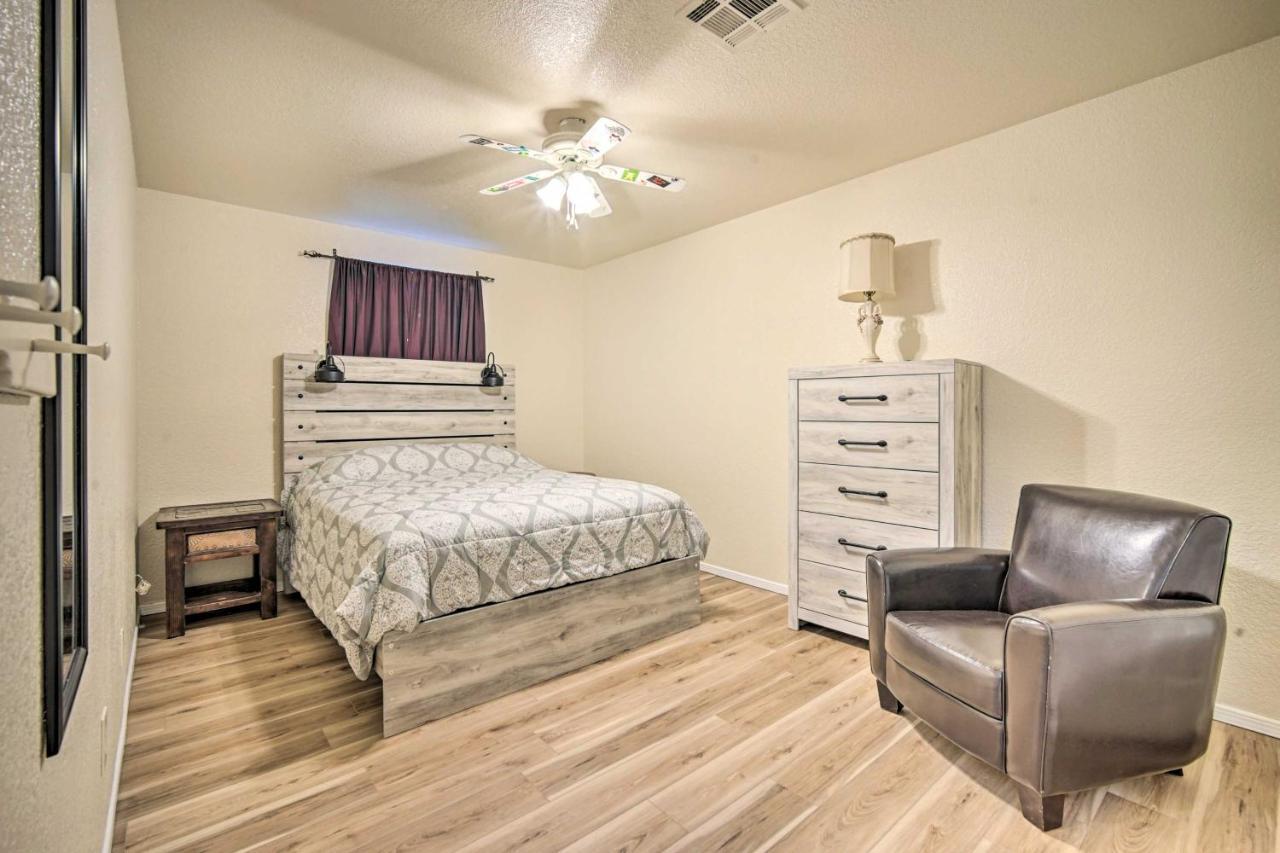 Convenient Las Cruces Home With Patio And Grill! Exterior photo