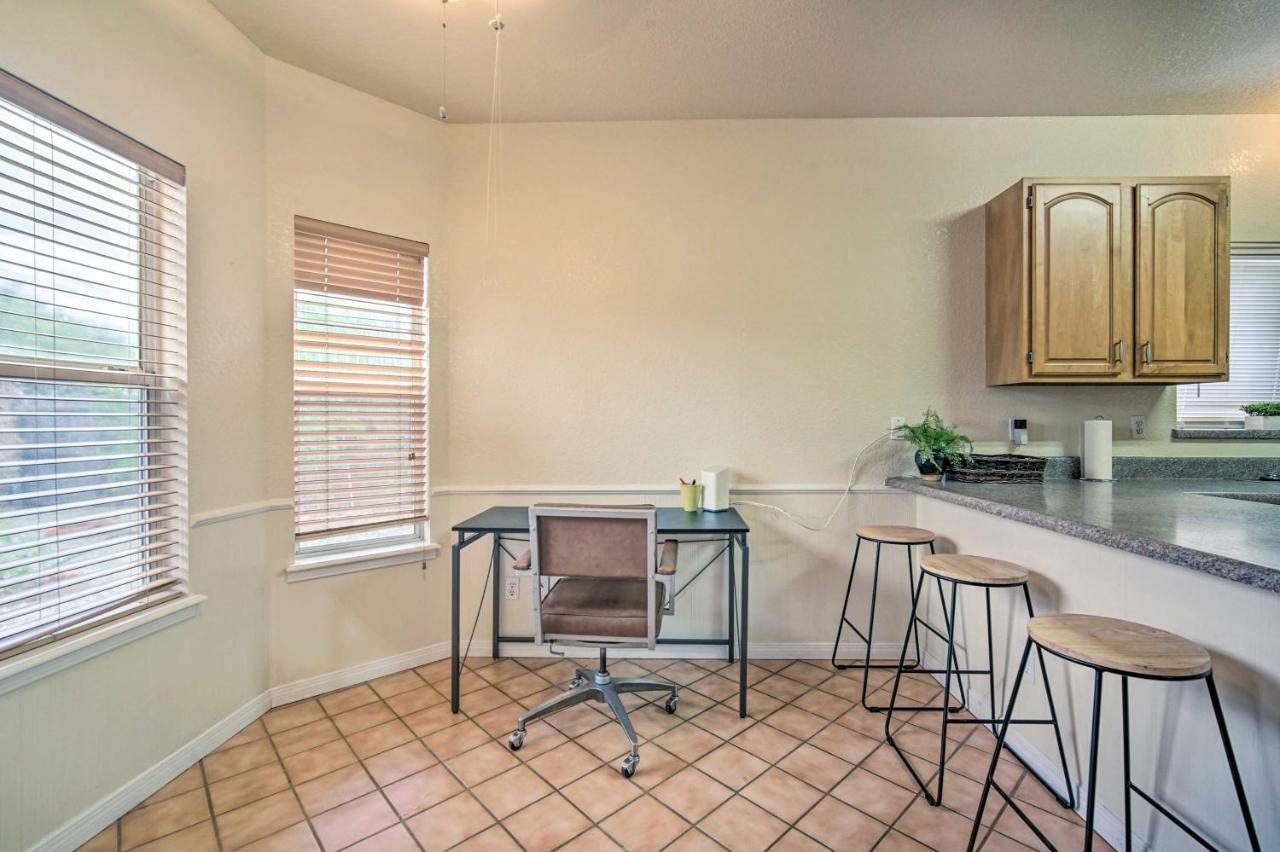 Convenient Las Cruces Home With Patio And Grill! Exterior photo