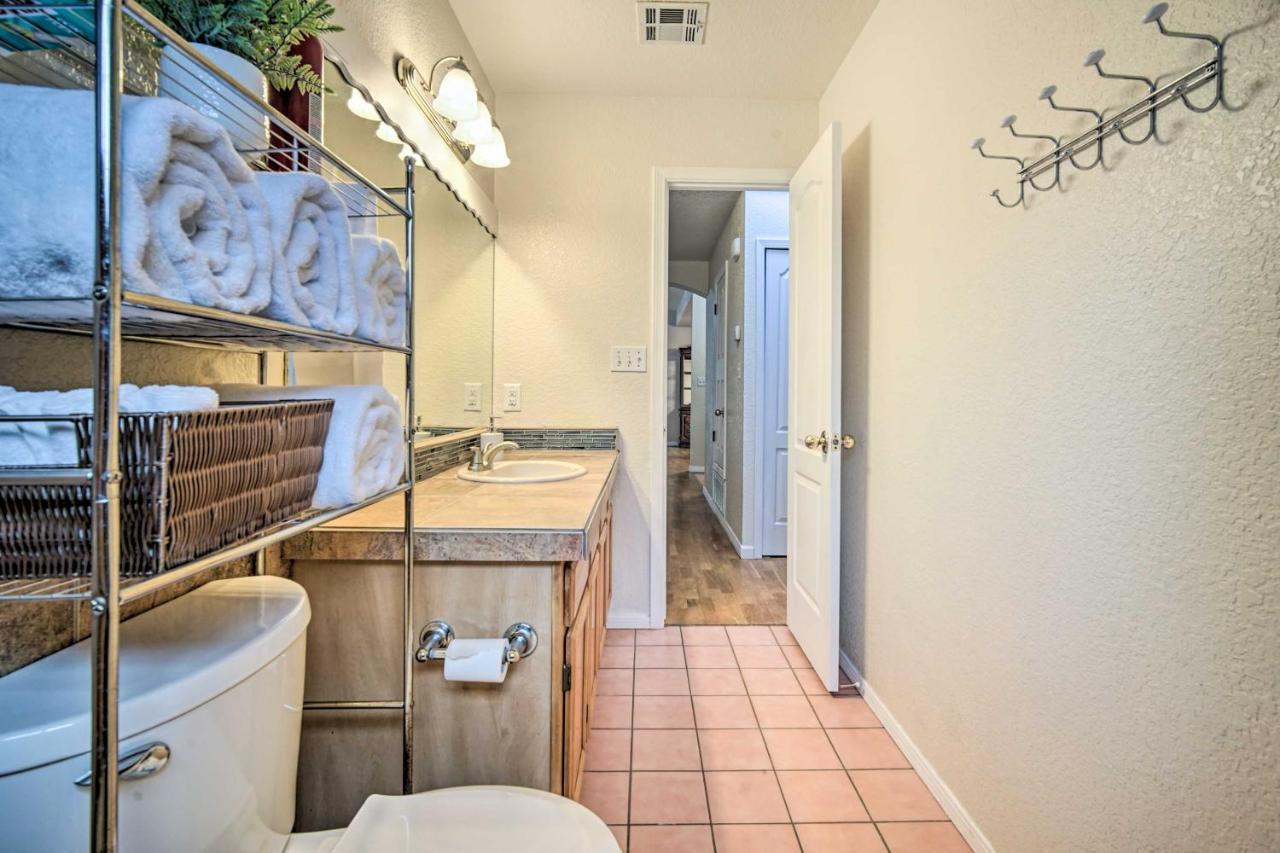 Convenient Las Cruces Home With Patio And Grill! Exterior photo