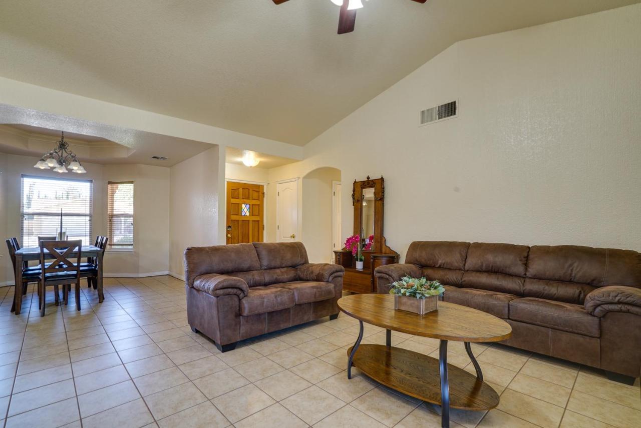Convenient Las Cruces Home With Patio And Grill! Exterior photo